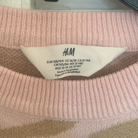 H&M Knitted KIDS - Oversized Zebra print Sweater - Picture 2 of 2